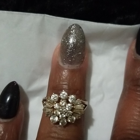 925 Cluster Diamond Ring - Picture 2 of 5